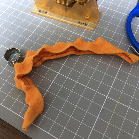 何回縫っても貝ひもなんだよなぁ